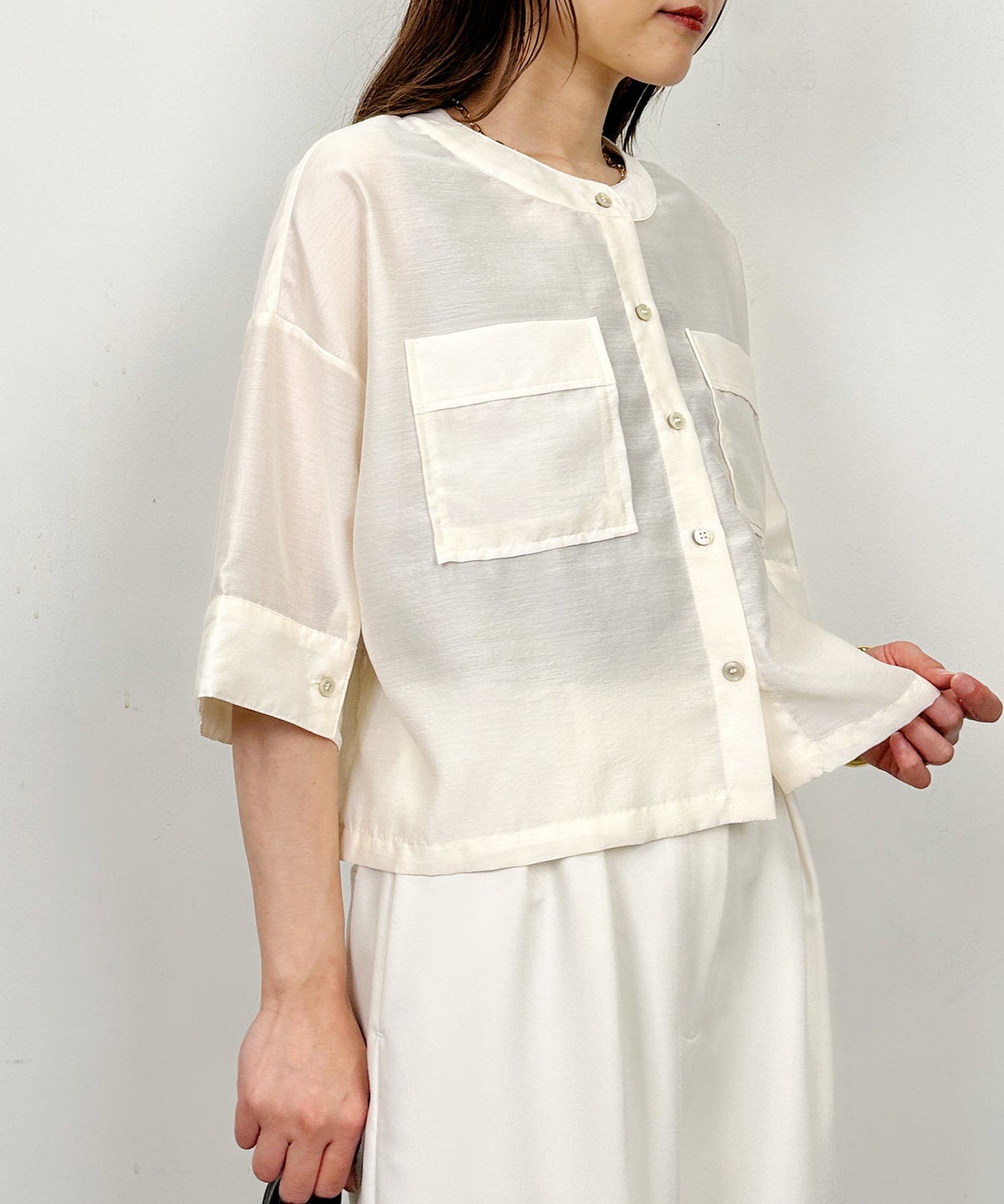 model：H164　着用サイズ：M　アイボリー