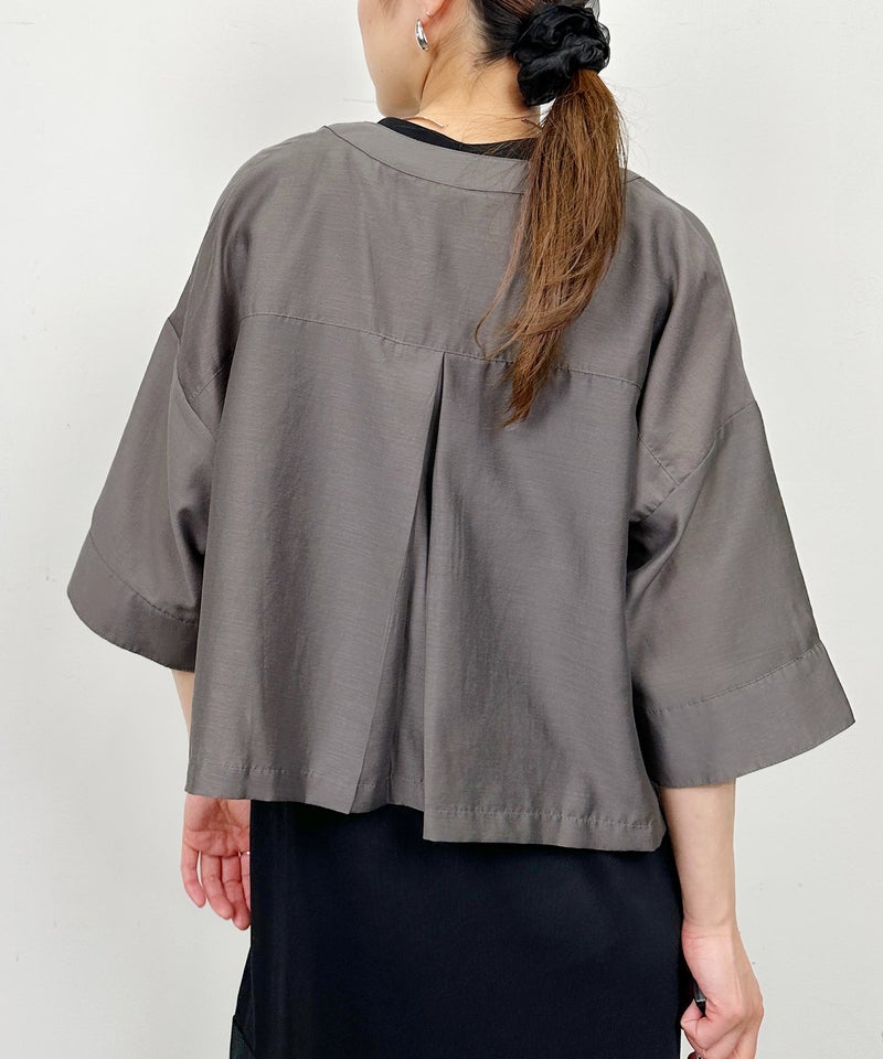 model：H164　着用サイズ：M　チャコールグレー