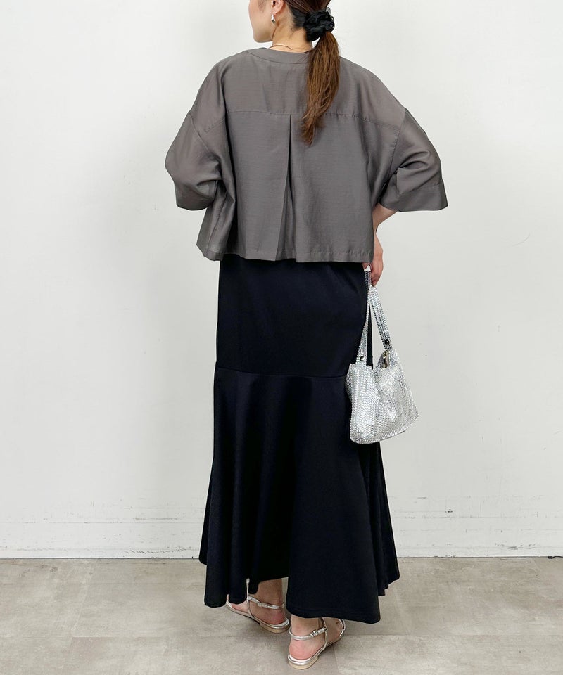 model：H164　着用サイズ：M　チャコールグレー