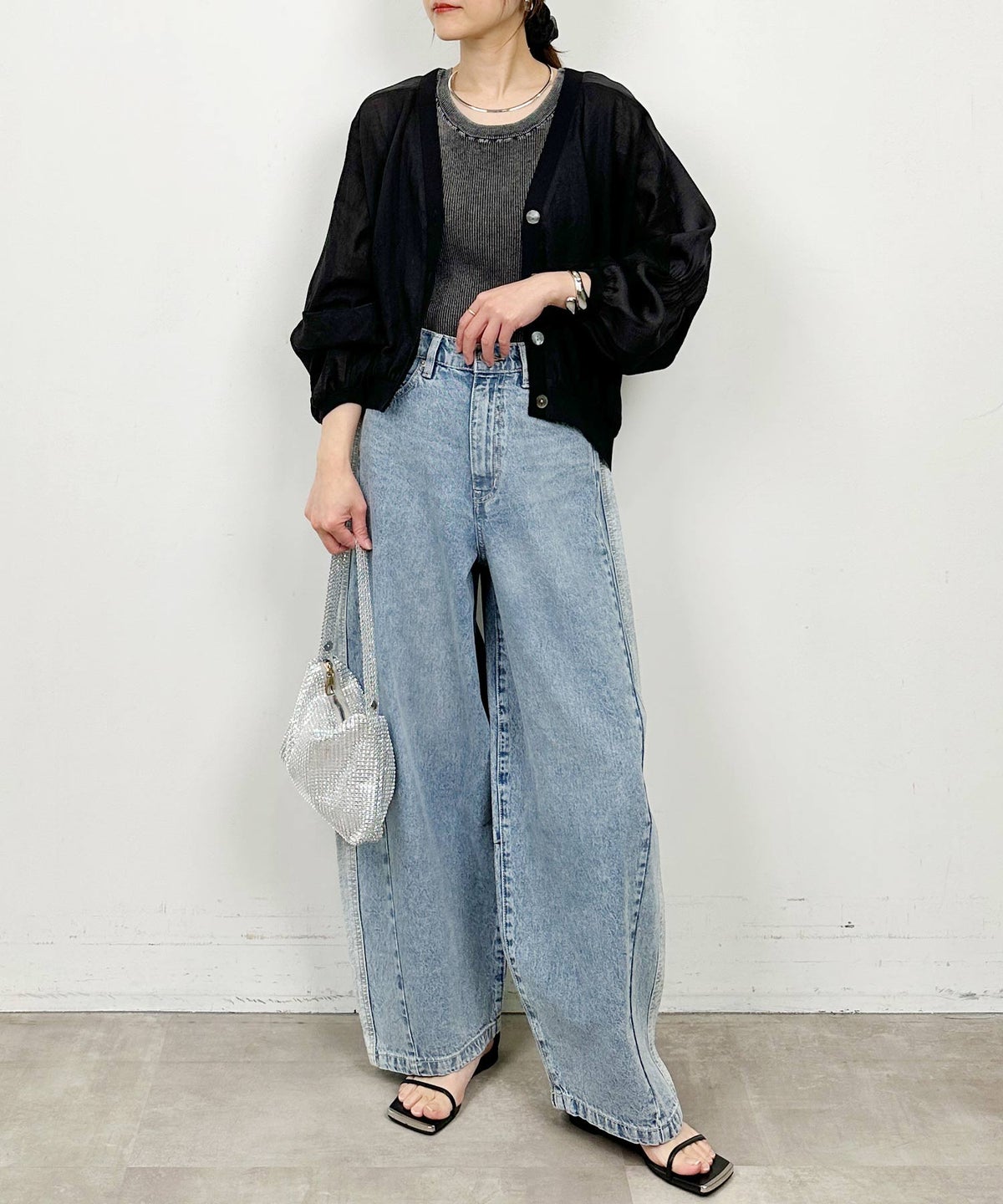 model：H164　着用サイズ：M　ブラック