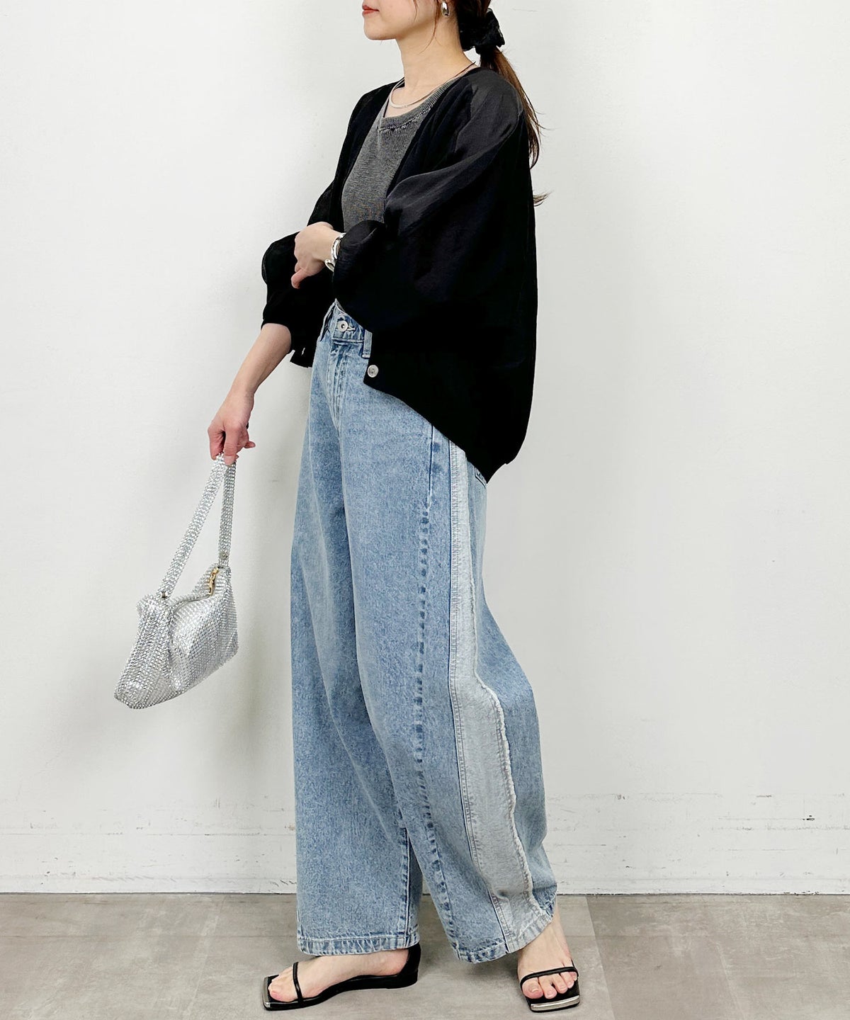 model：H164　着用サイズ：M　ブラック