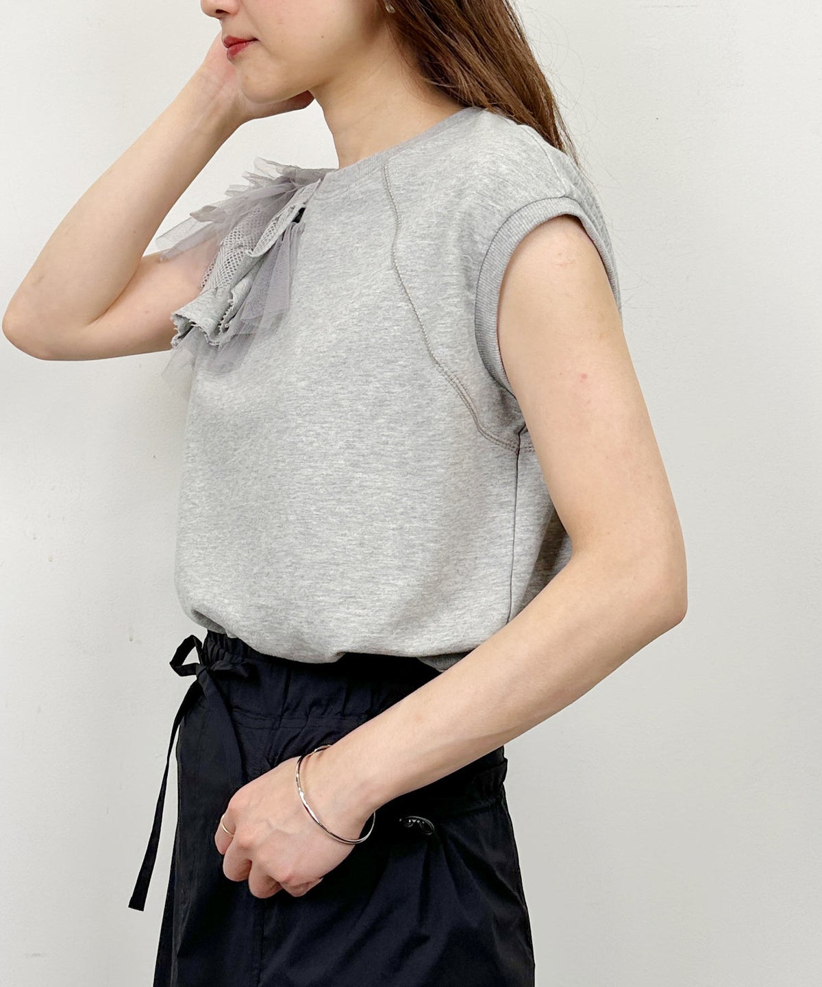 model：H164　着用サイズ：M　グレー