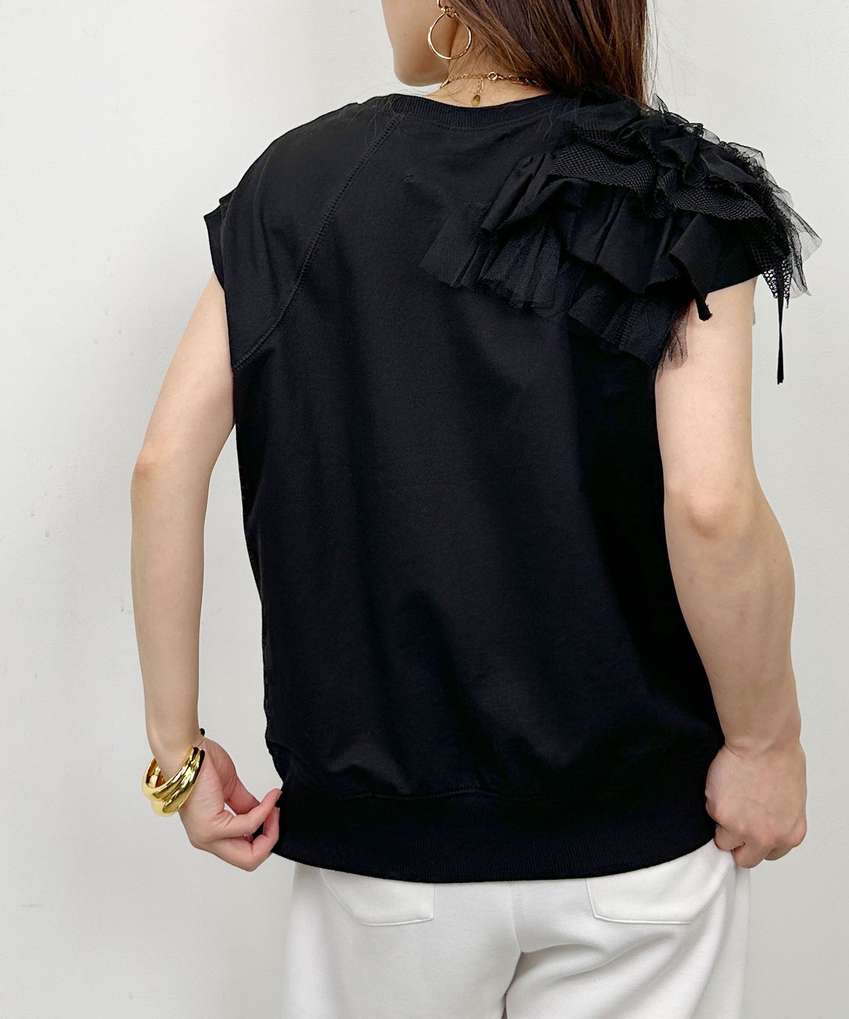 model：H164　着用サイズ：M　ブラック