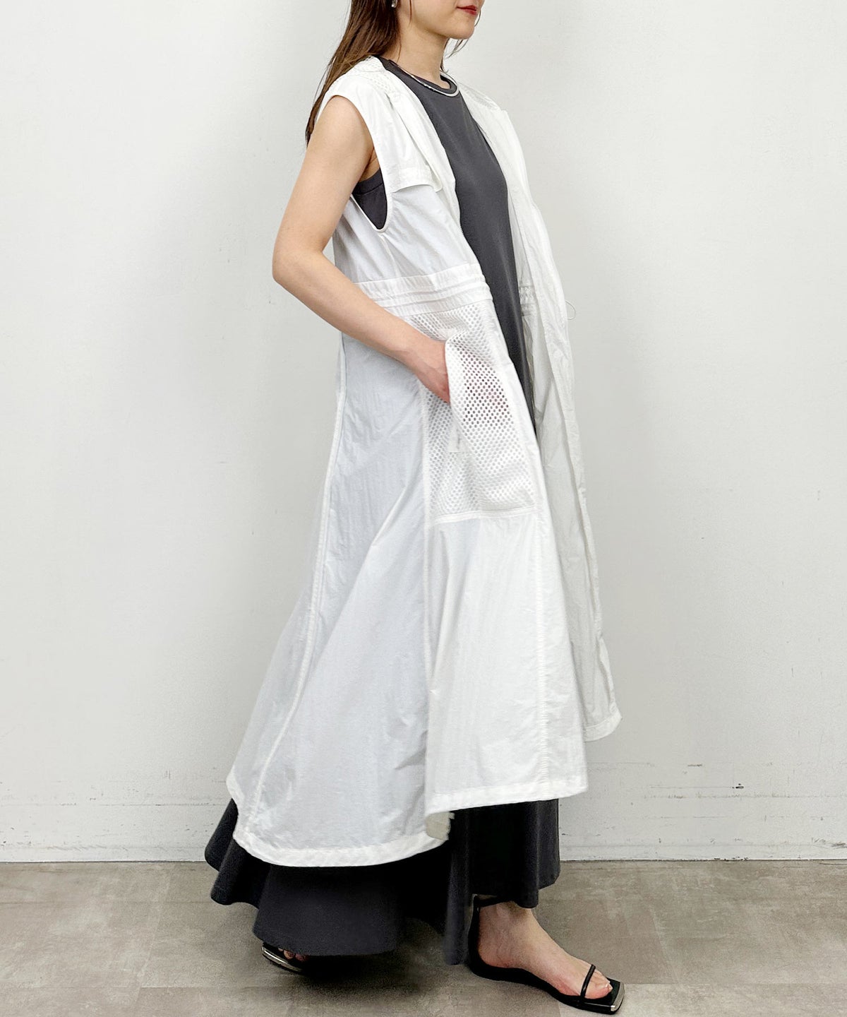 model：H164　着用サイズ：M　ホワイト