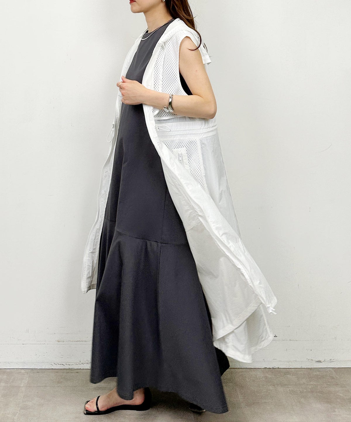 model：H164　着用サイズ：M　ホワイト