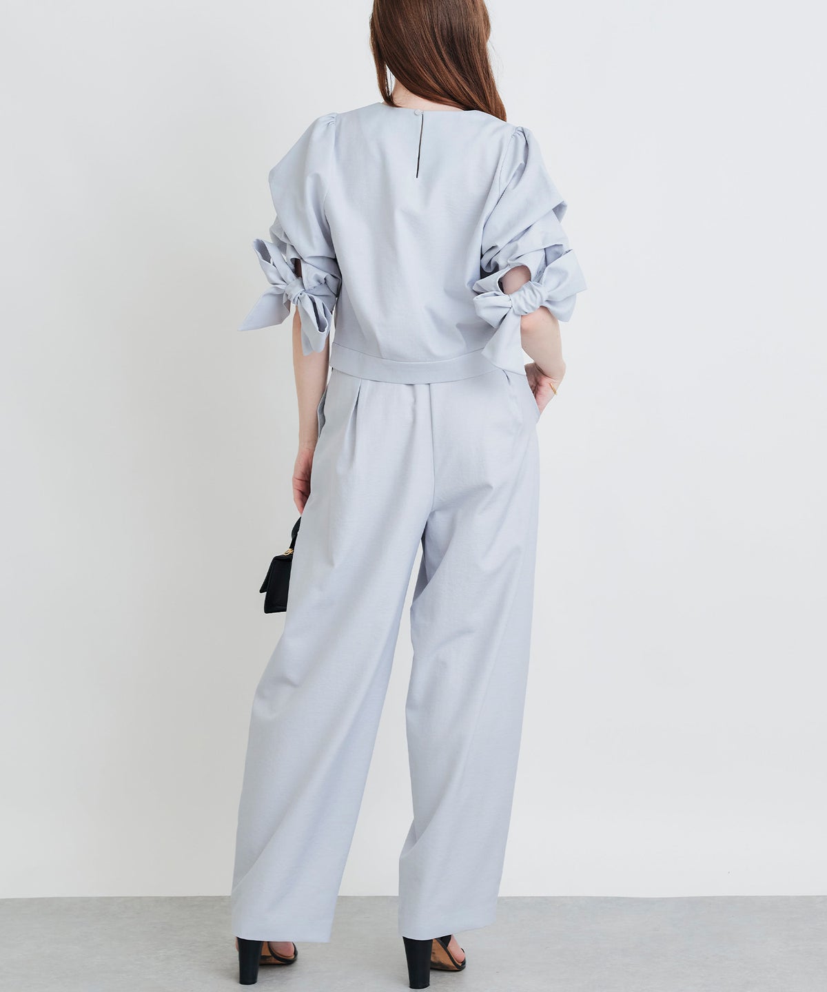 model：H160　着用サイズ：M　グレー　セットアップで