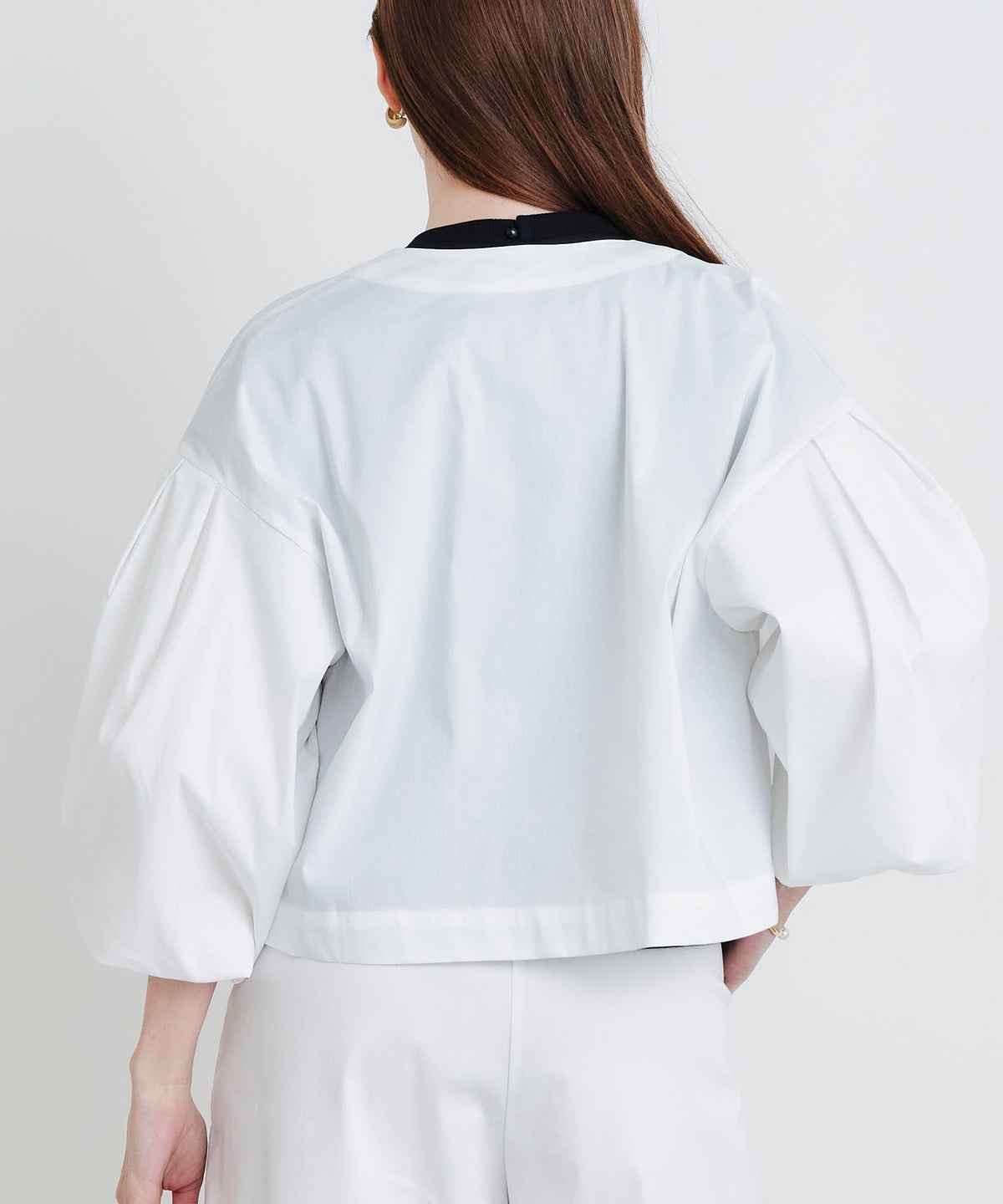 model：H160　着用サイズ：M　オフホワイト　セットアップで