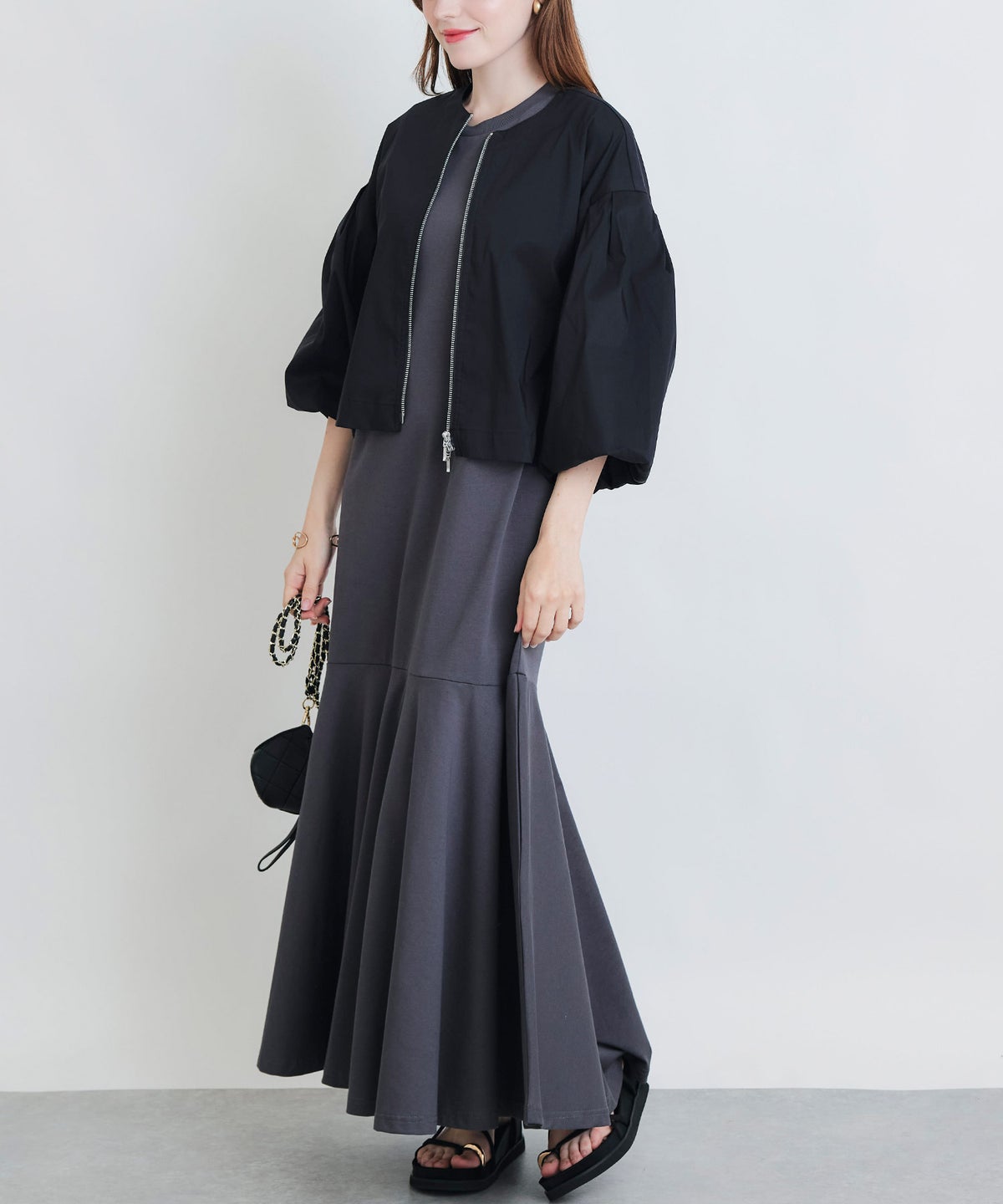 model：H160　着用サイズ：M　ブラック