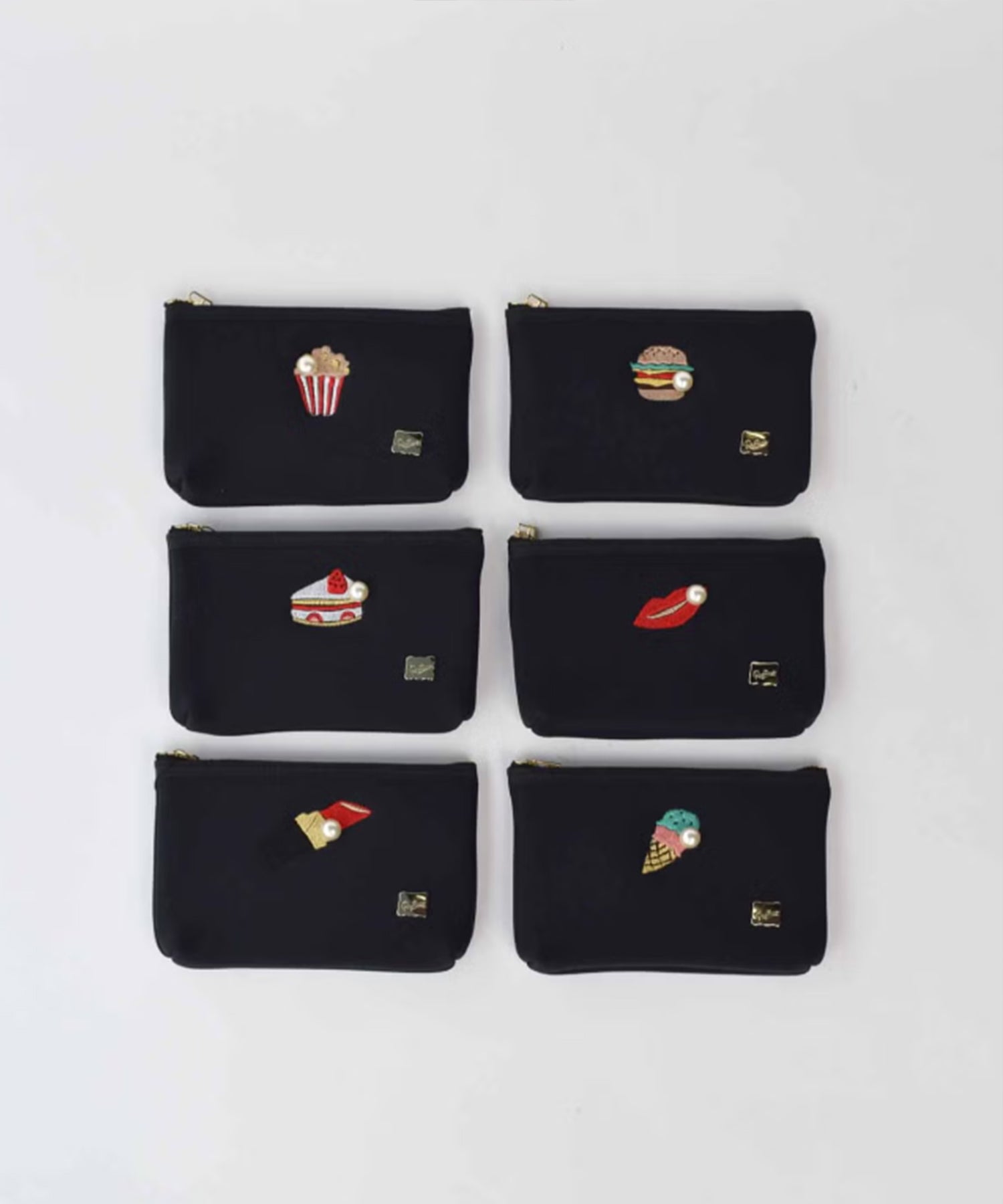 ネイプルズ モチーフ刺繍ポーチ Sサイズ | PICCIN (ピッチン) 公式通販