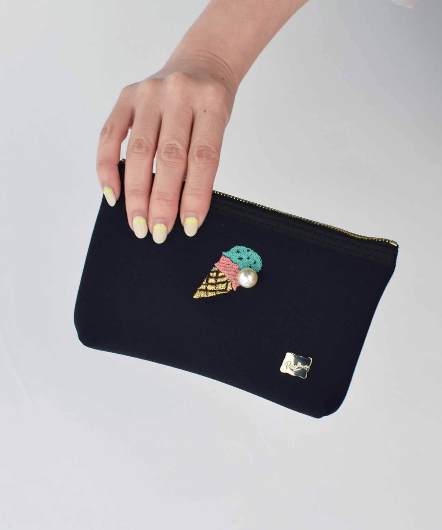 ネイプルズ モチーフ刺繍ポーチ Sサイズ | PICCIN (ピッチン) 公式通販