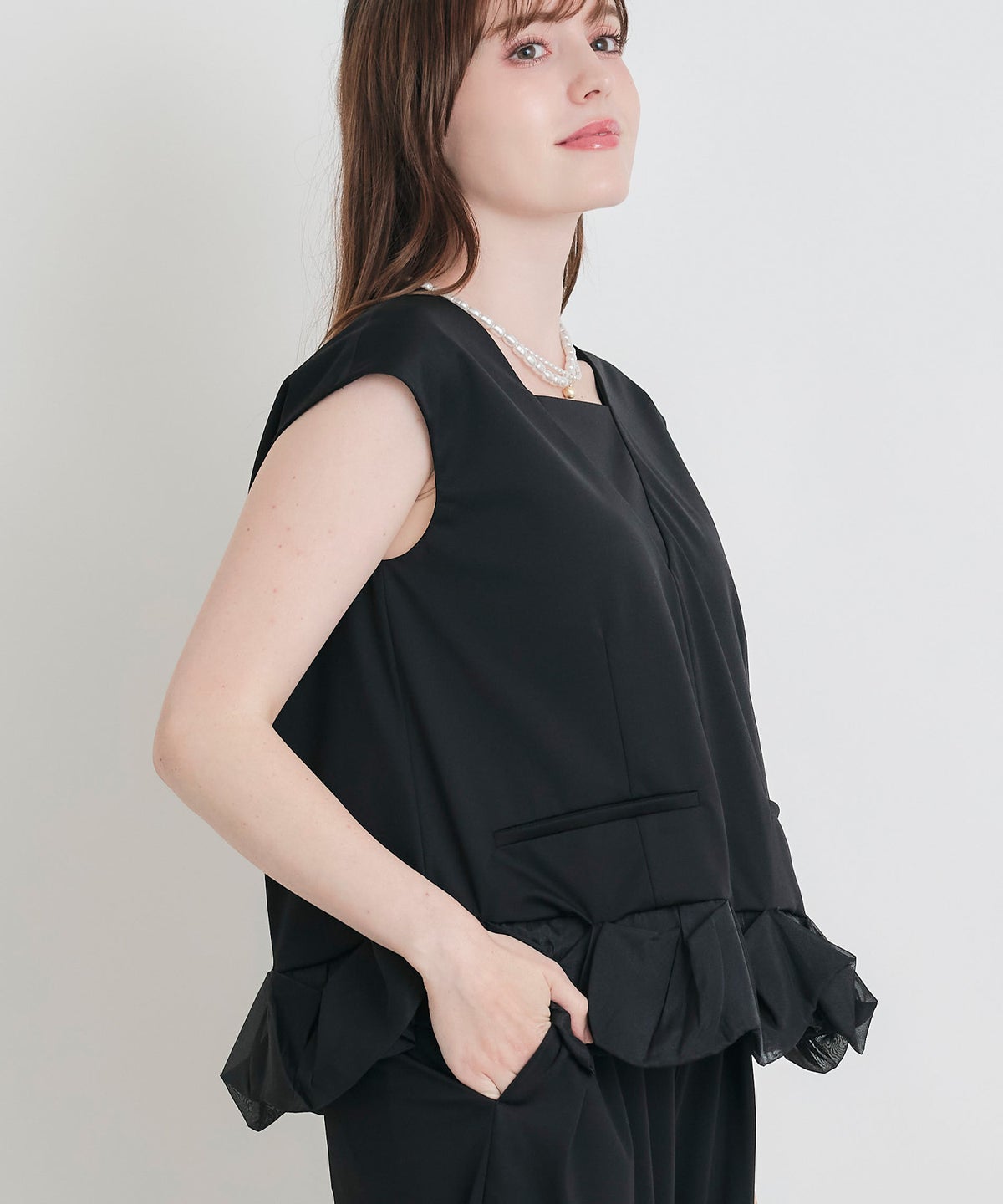 model：H160　着用サイズ：M　ブラック（セットアップで）