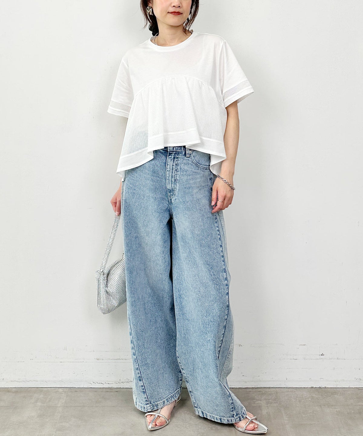model：H164　着用サイズ：M　オフホワイト