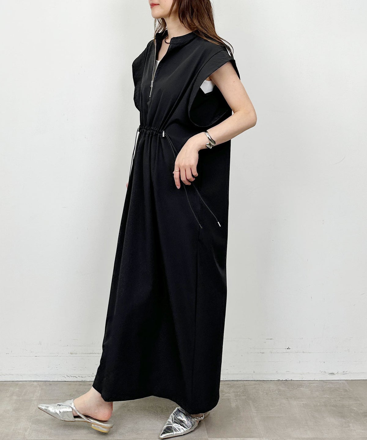 model：H164　着用サイズ：M　ブラック