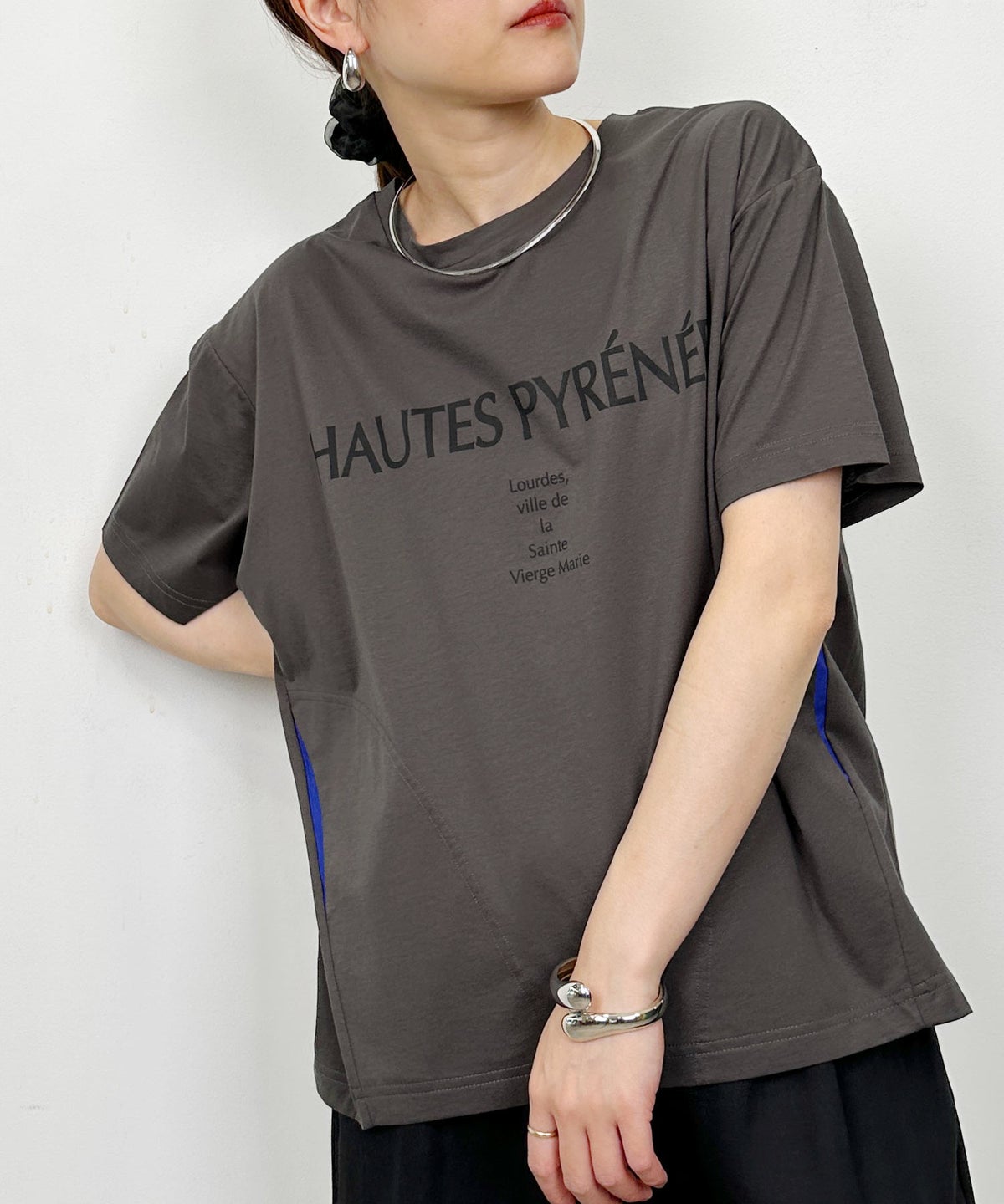 model：H164　着用サイズ：M　チャコールグレー