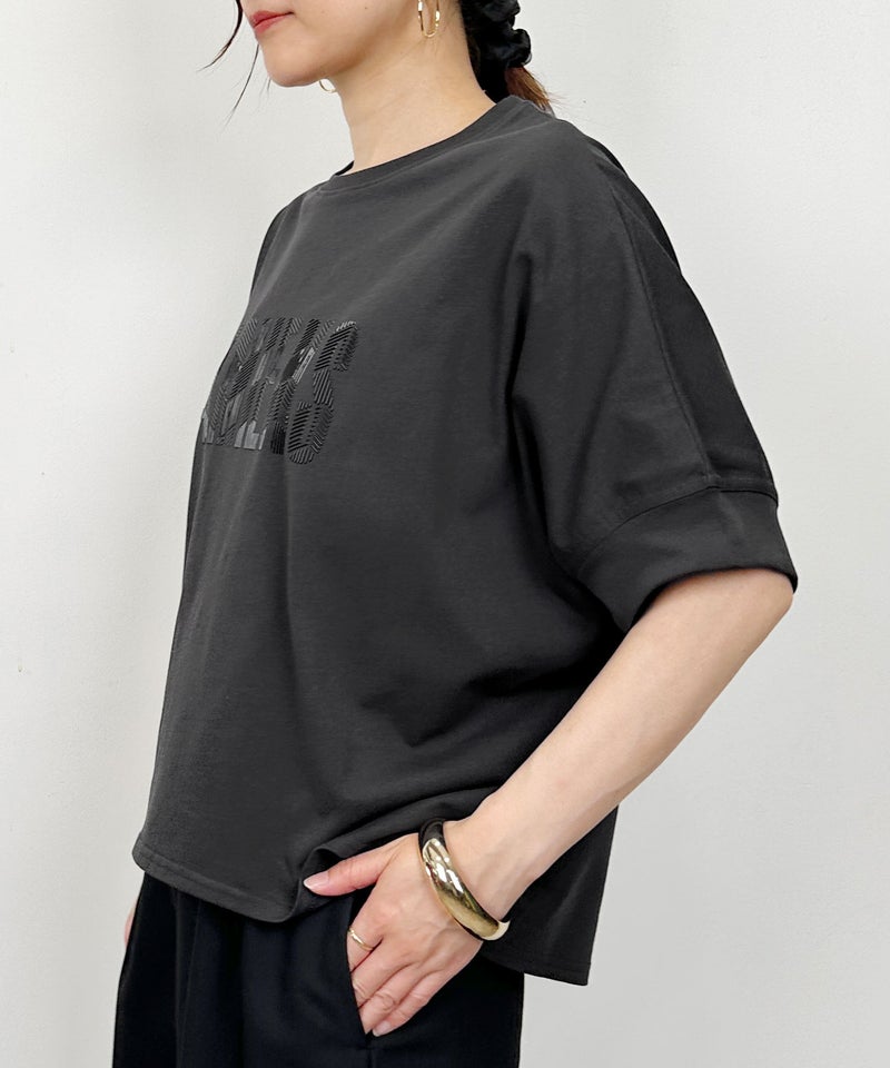model：H164　着用サイズ：M　チャコールグレー