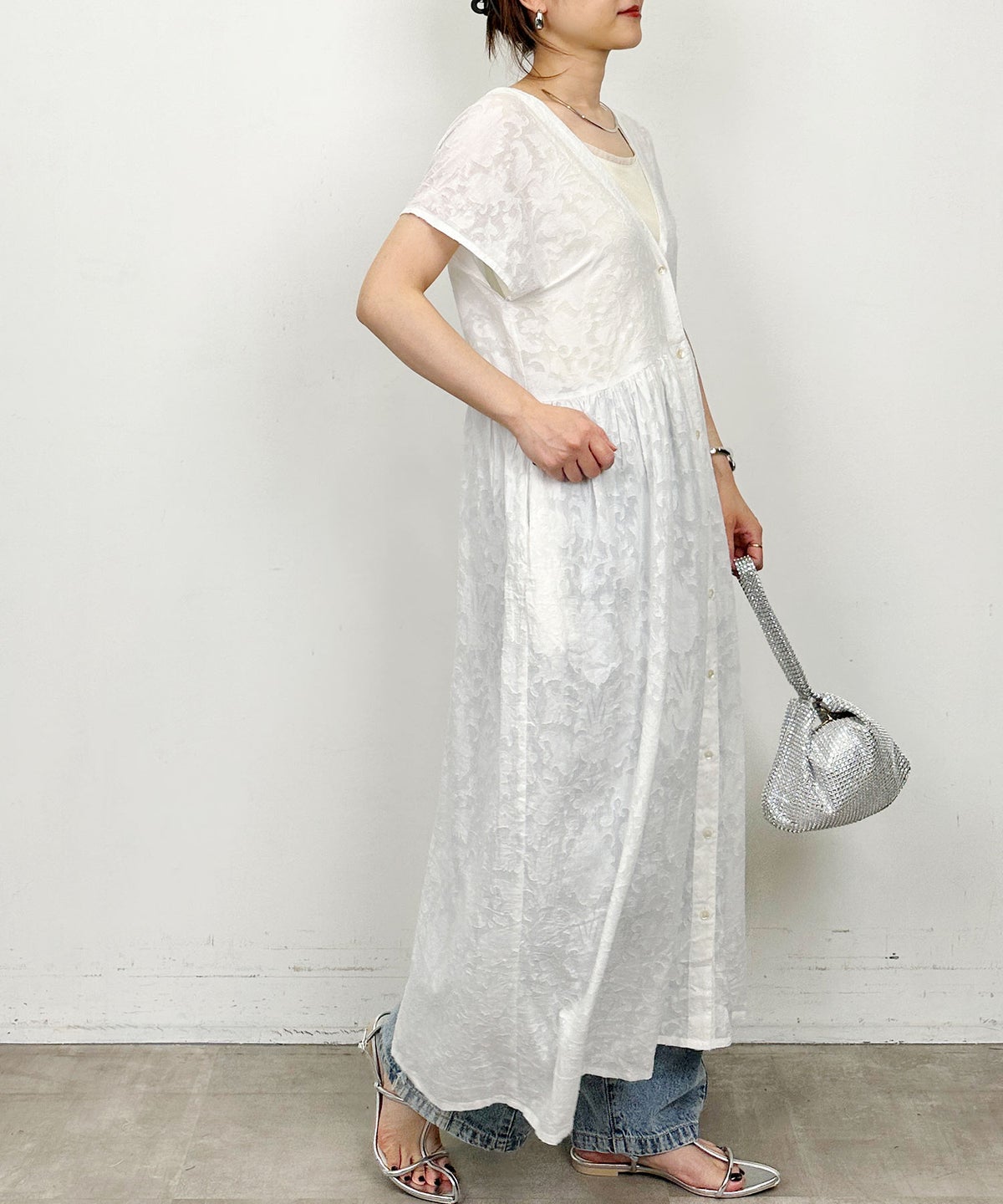 model：H164　着用サイズ：M　オフホワイト