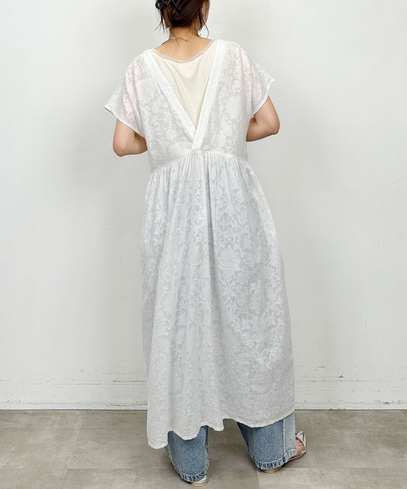 model：H164　着用サイズ：M　オフホワイト