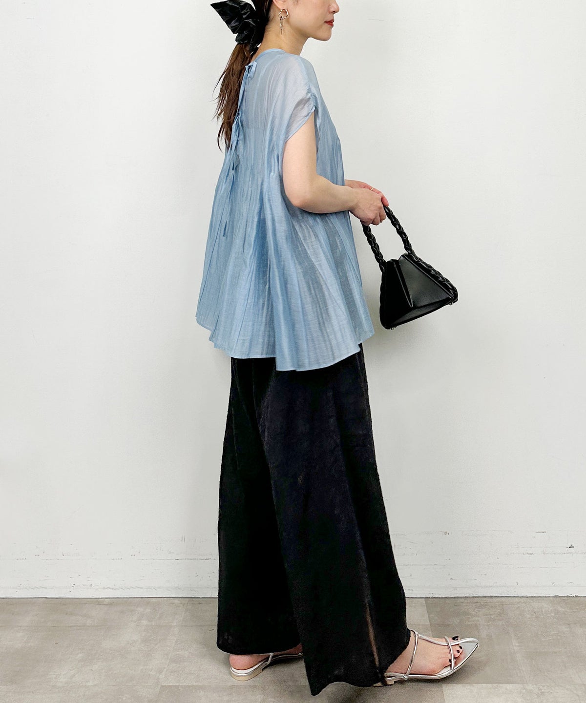 model：H164　着用サイズ：M　ブラック