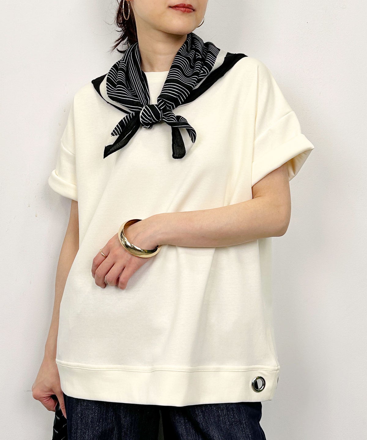 model：H164　着用サイズ：M　アイボリー
