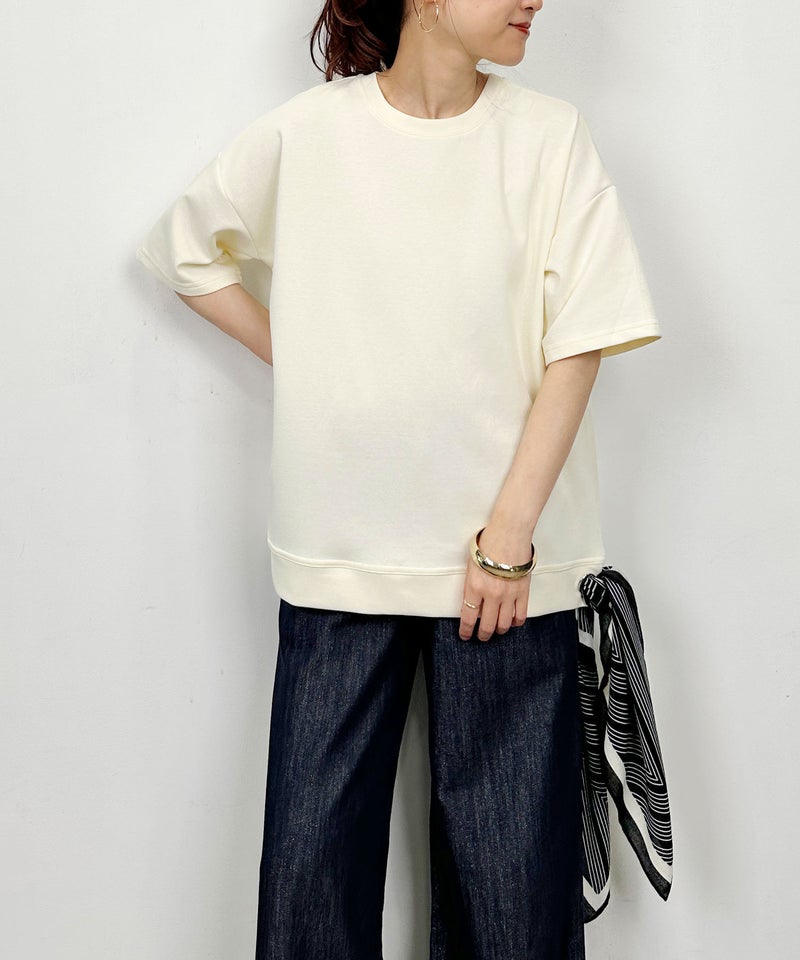 model：H164　着用サイズ：M　アイボリー
