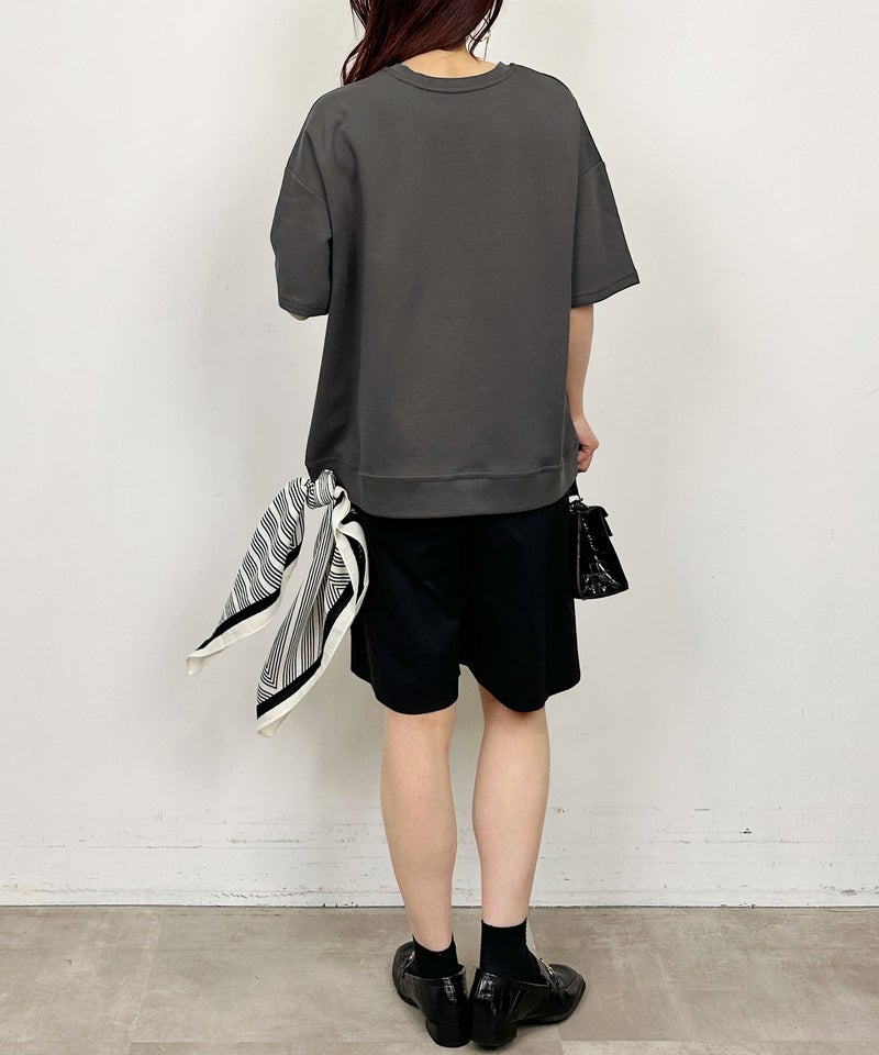 model：H164　着用サイズ：M　チャコールグレー