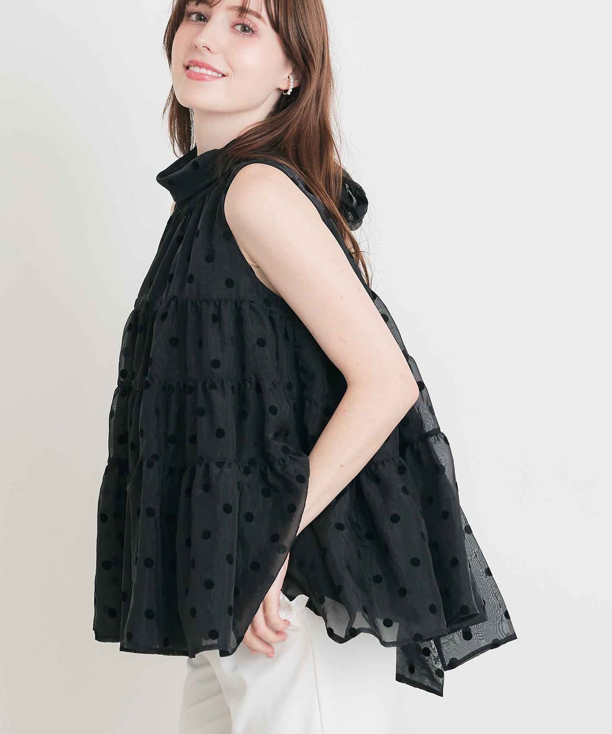 model：H160　着用サイズ：M　ブラック