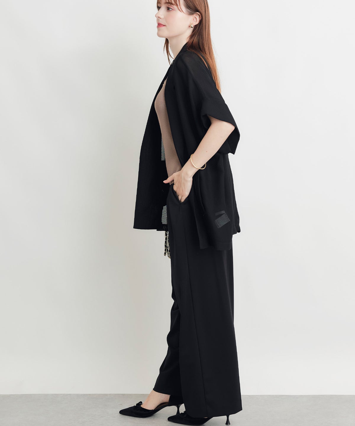 model：H160　着用サイズ：M　ブラック