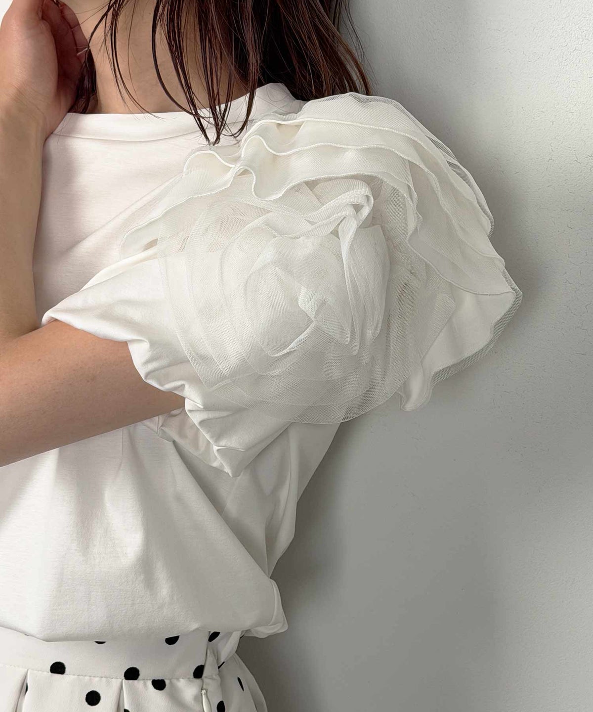 model：H164　着用サイズ：M　オフホワイト