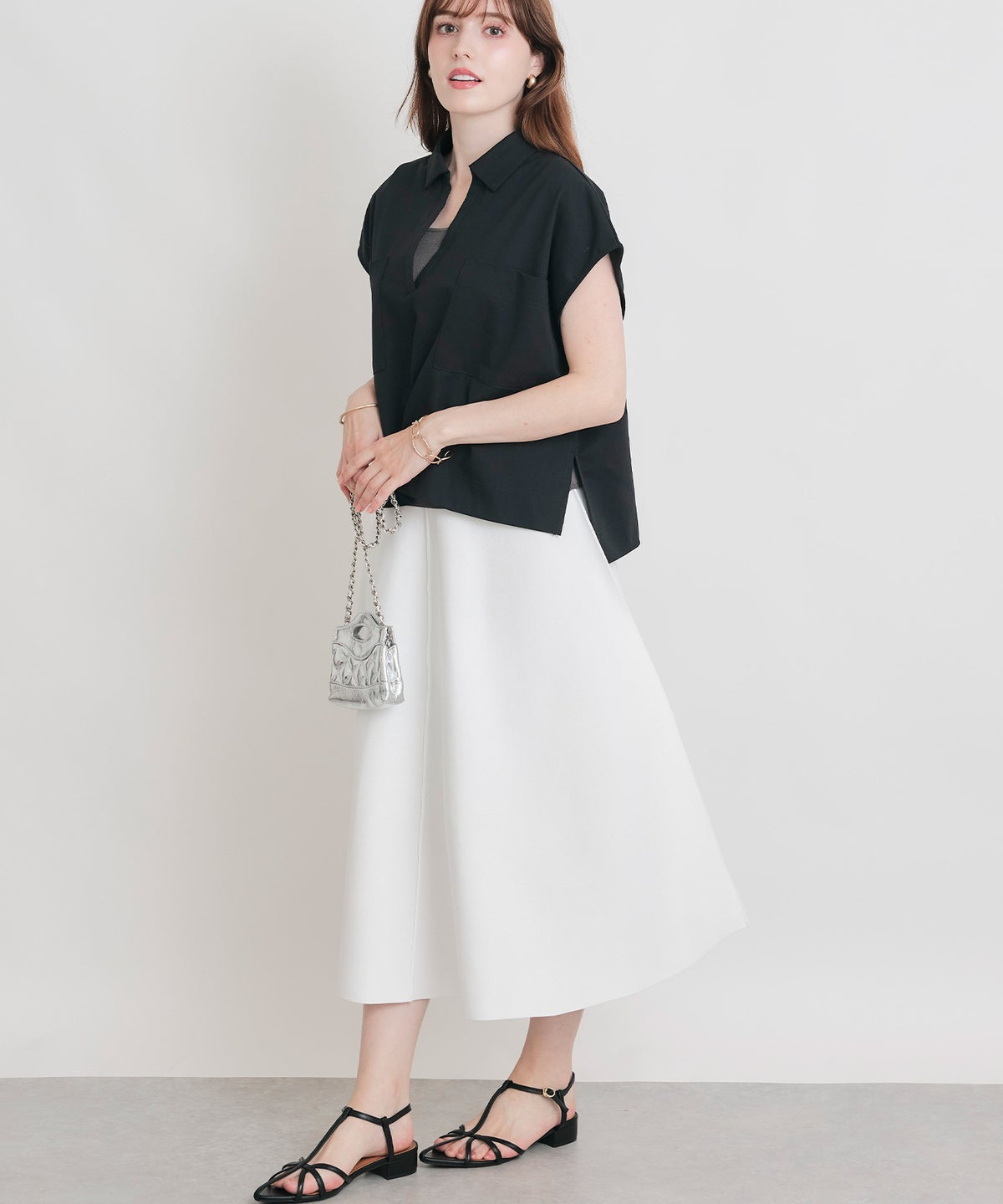 model：H160　着用サイズ：M　ブラック