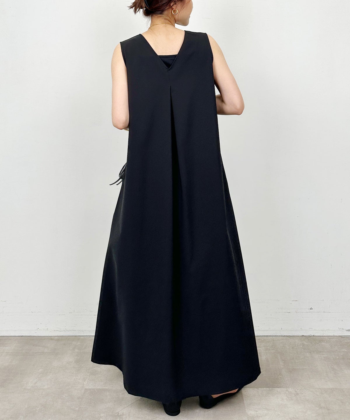 model：H164　着用サイズ：M　ブラック