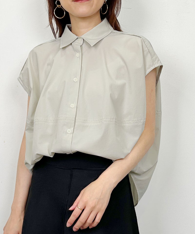 model：H164　着用サイズ：M　オフホワイト