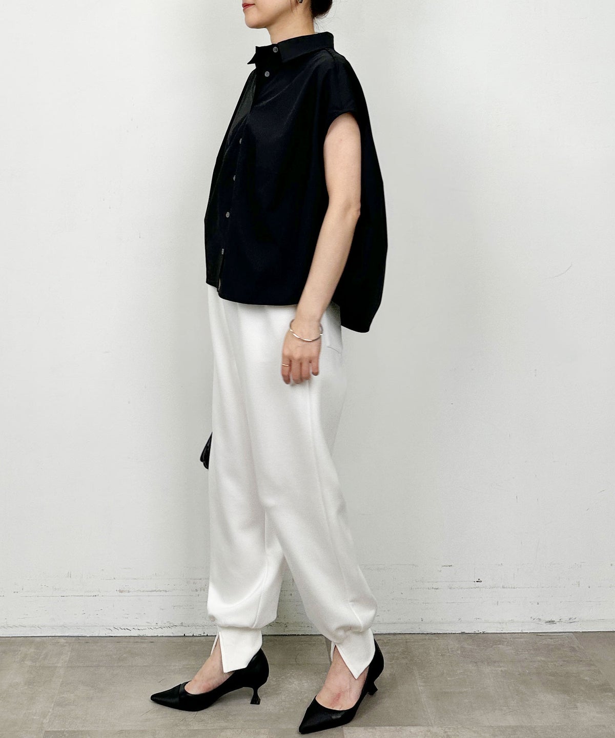 model：H164　着用サイズ：M　ブラック