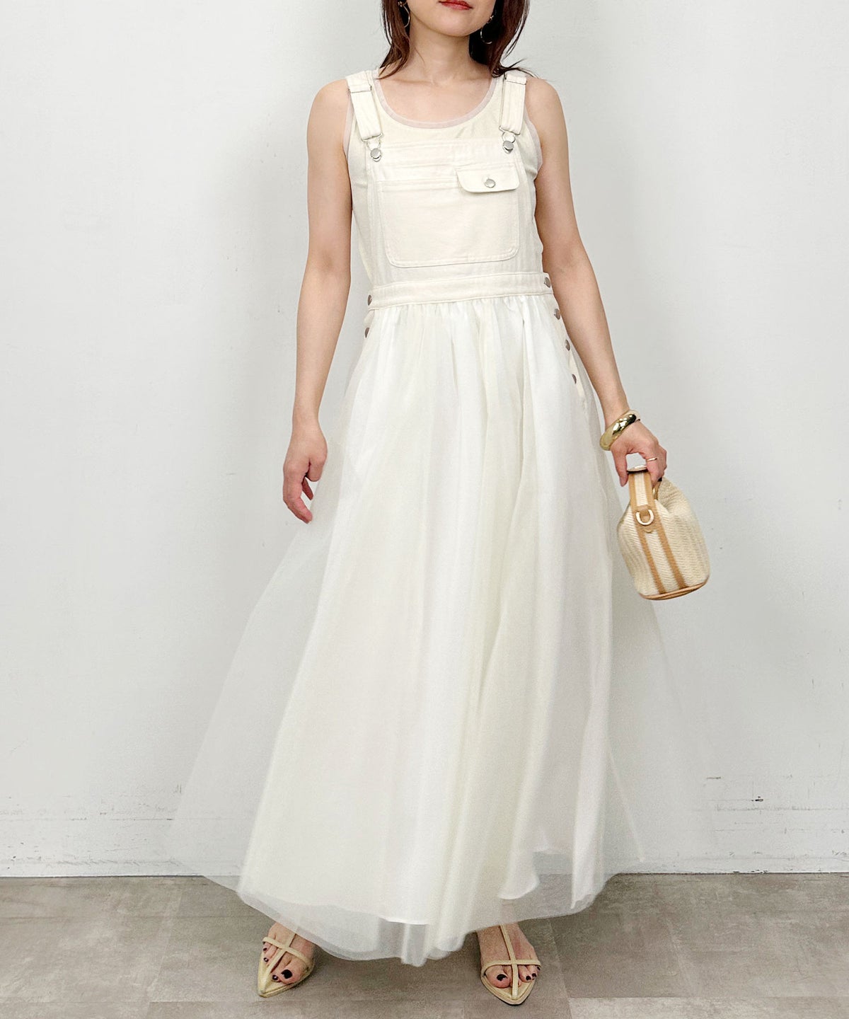 model：H164　着用サイズ：M　アイボリー
