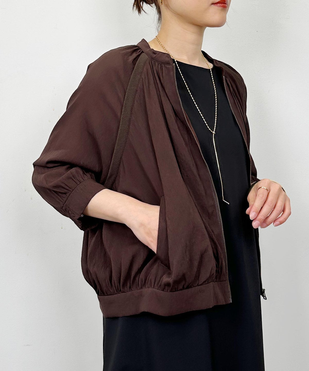 model：H164　着用サイズ：M　ブラウン
