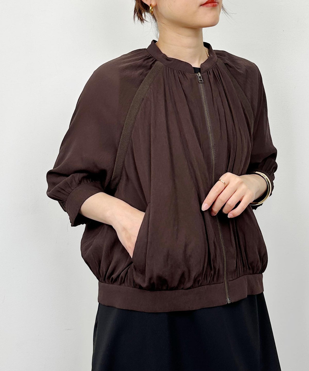 model：H164　着用サイズ：M　ブラウン