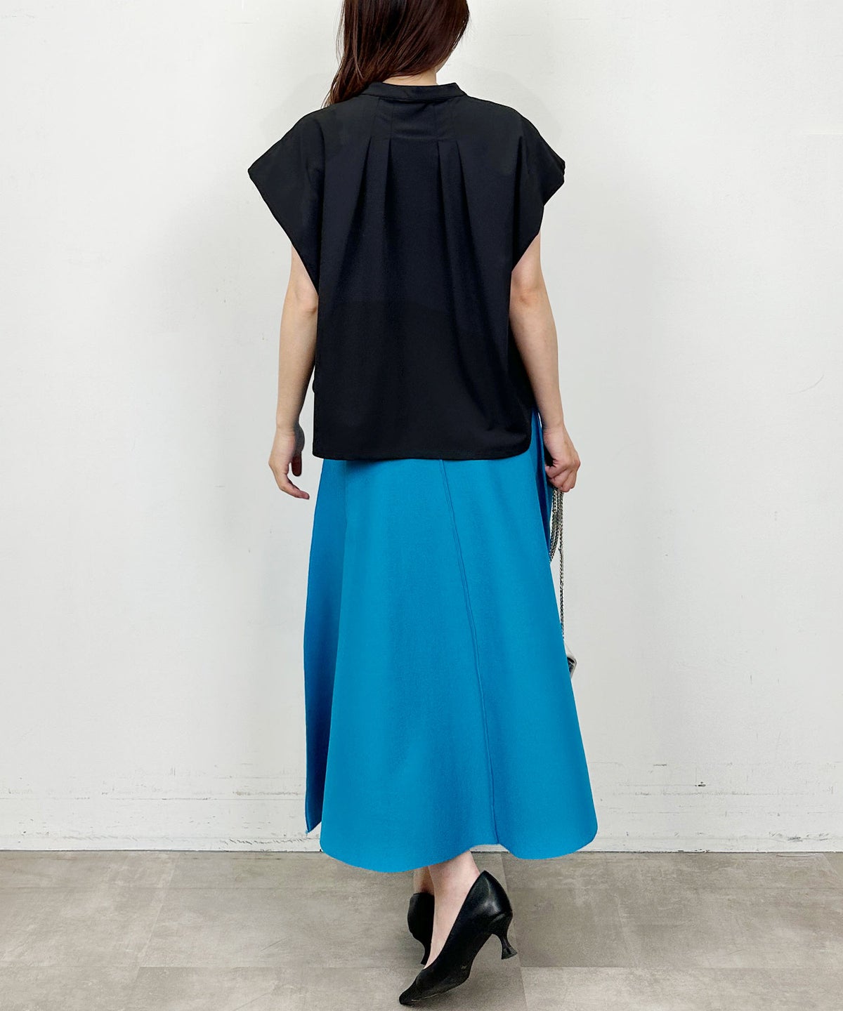 model：H164　着用サイズ：M　ブラック
