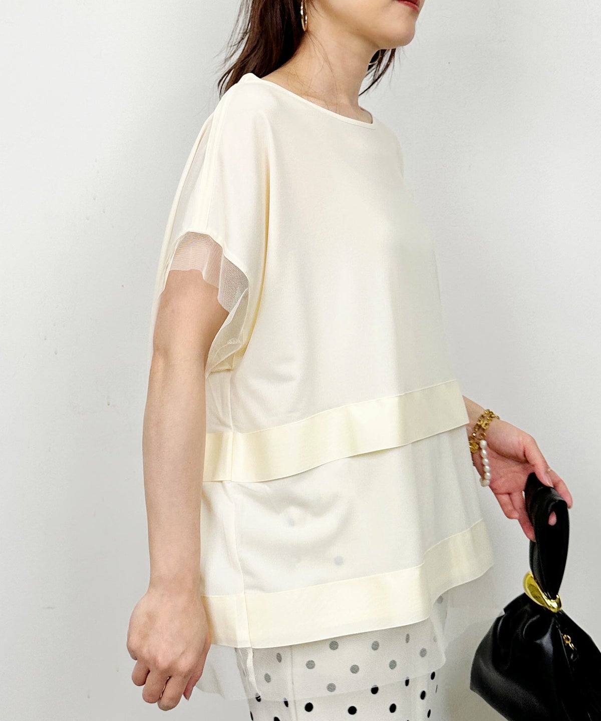 model：H164　着用サイズ：M　アイボリー