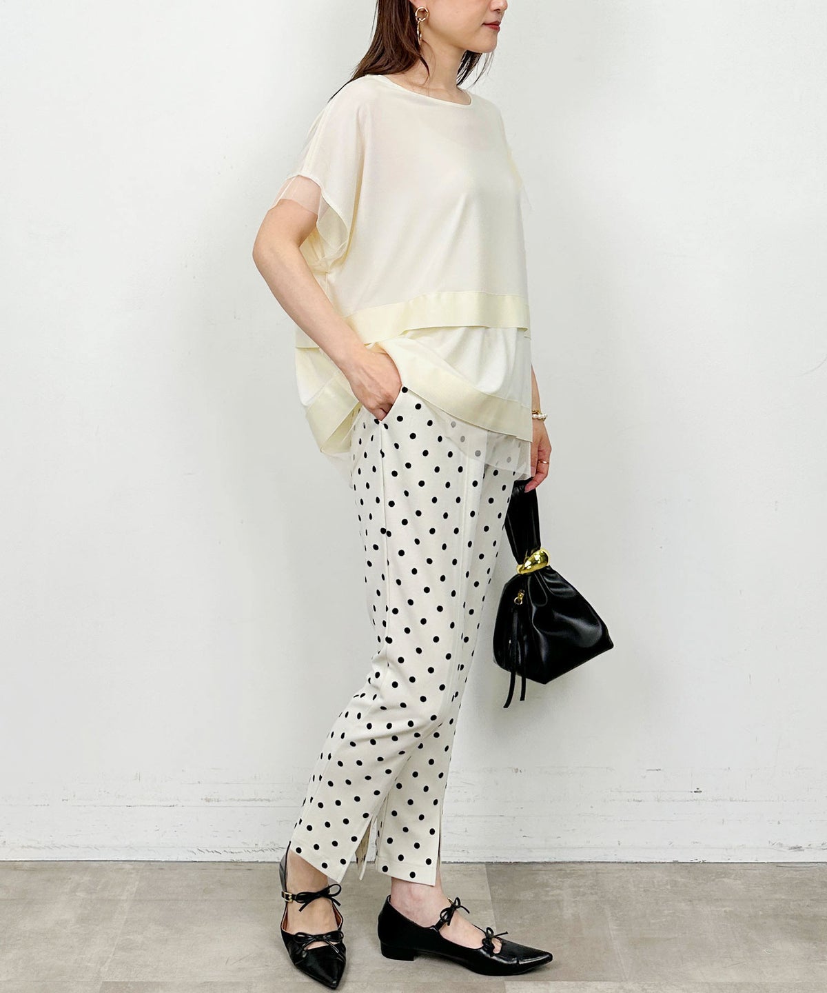 model：H164　着用サイズ：M　アイボリー