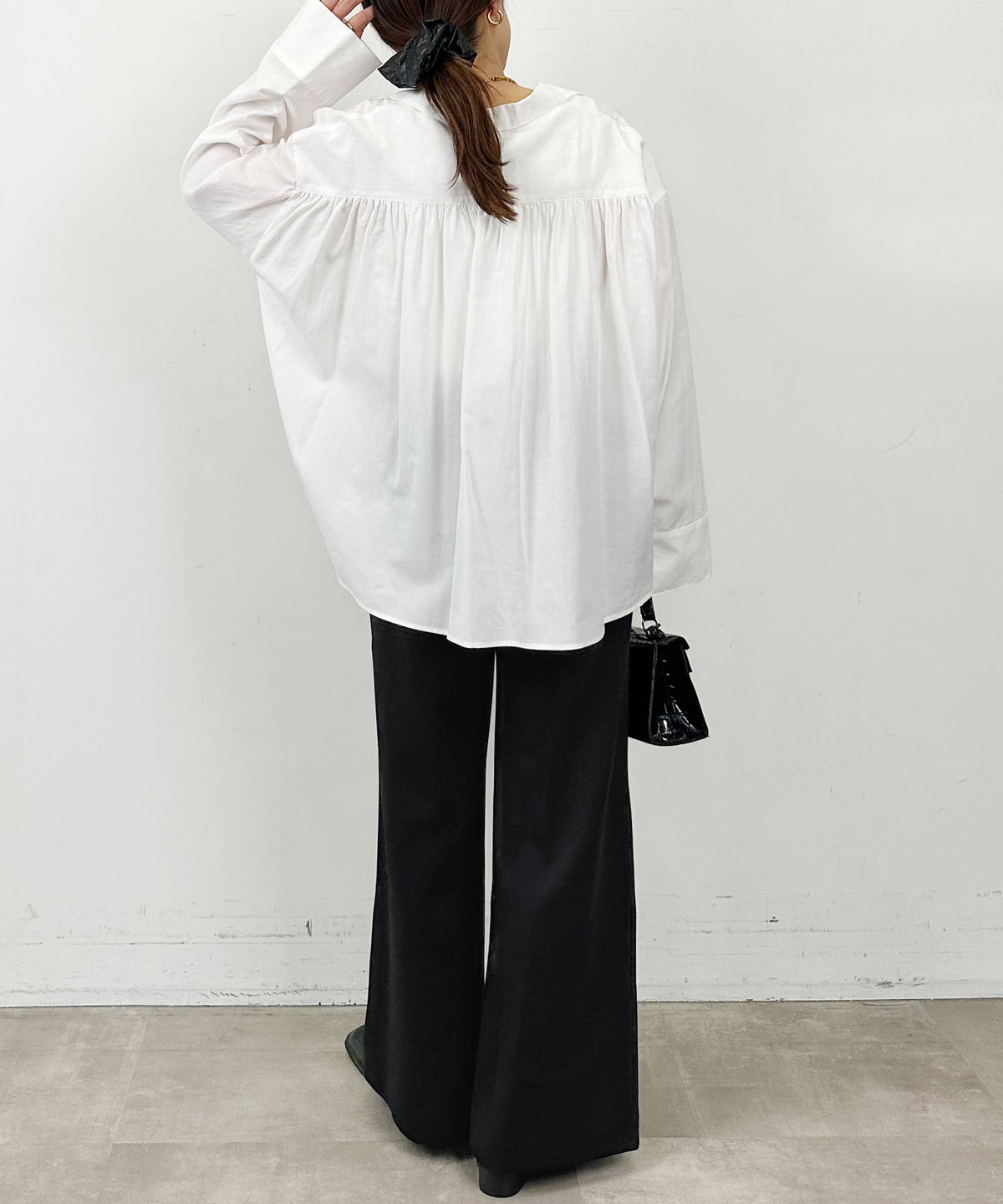 model：H164　着用サイズ：M　ブラック