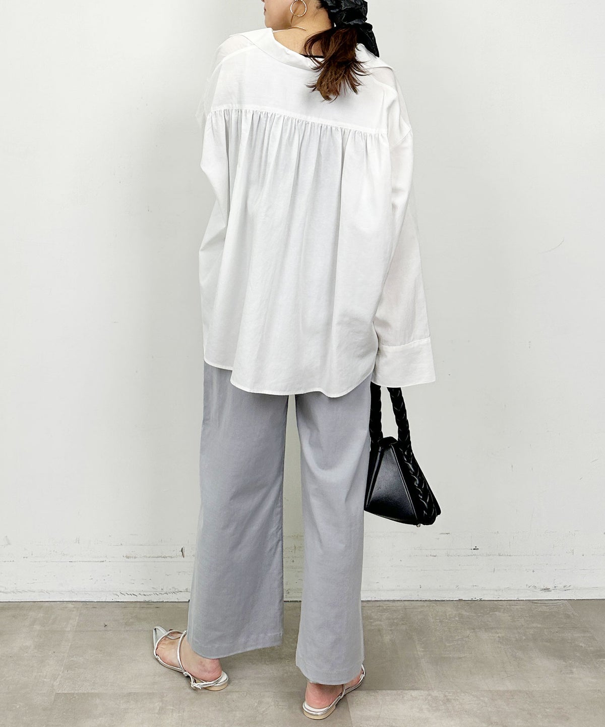 model：H164　着用サイズ：M　グレー
