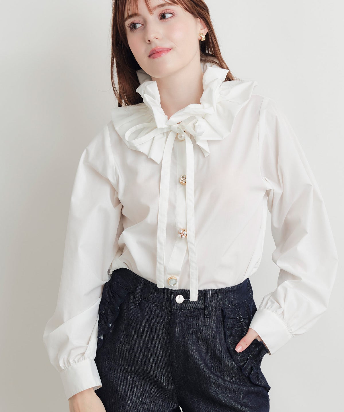 model：H160　着用サイズ：M　オフホワイト