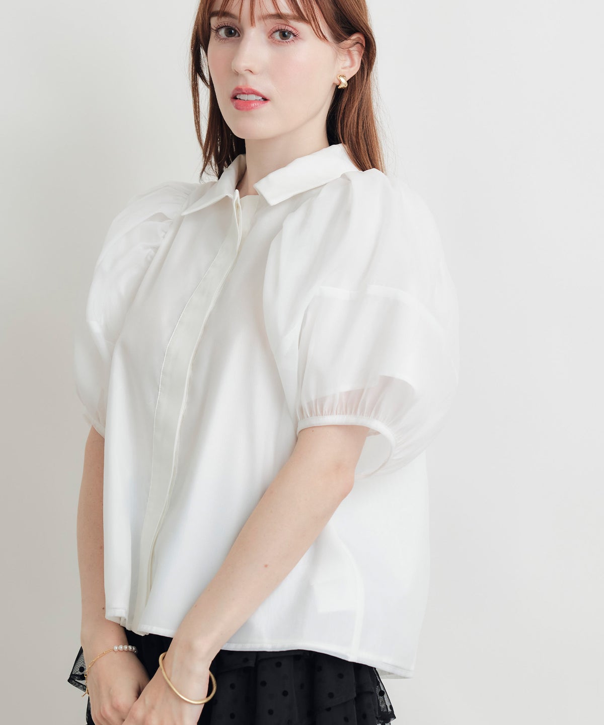 model：H160　着用サイズ：M　オフホワイト