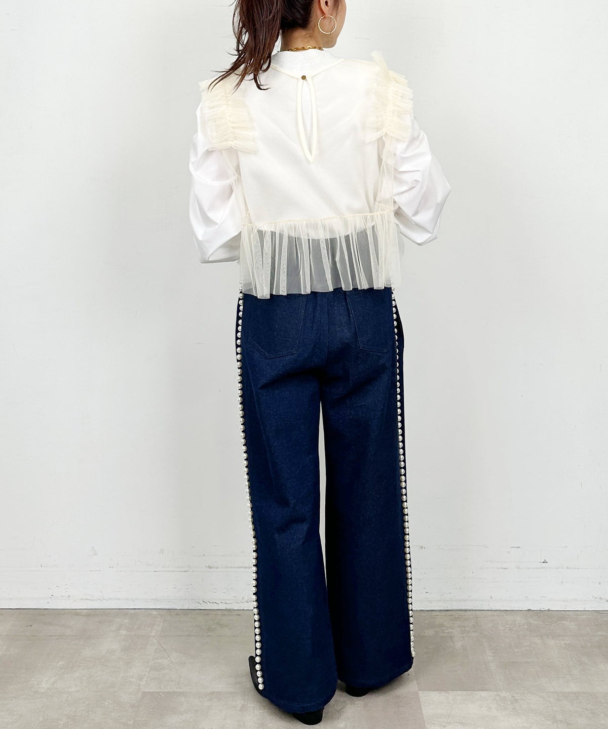 model：H164　着用サイズ：M　アイボリー
