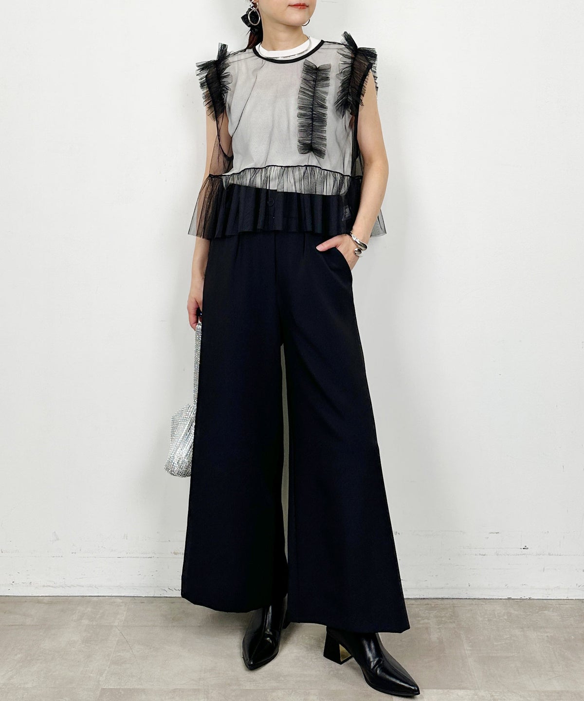 model：H164　着用サイズ：M　ブラック