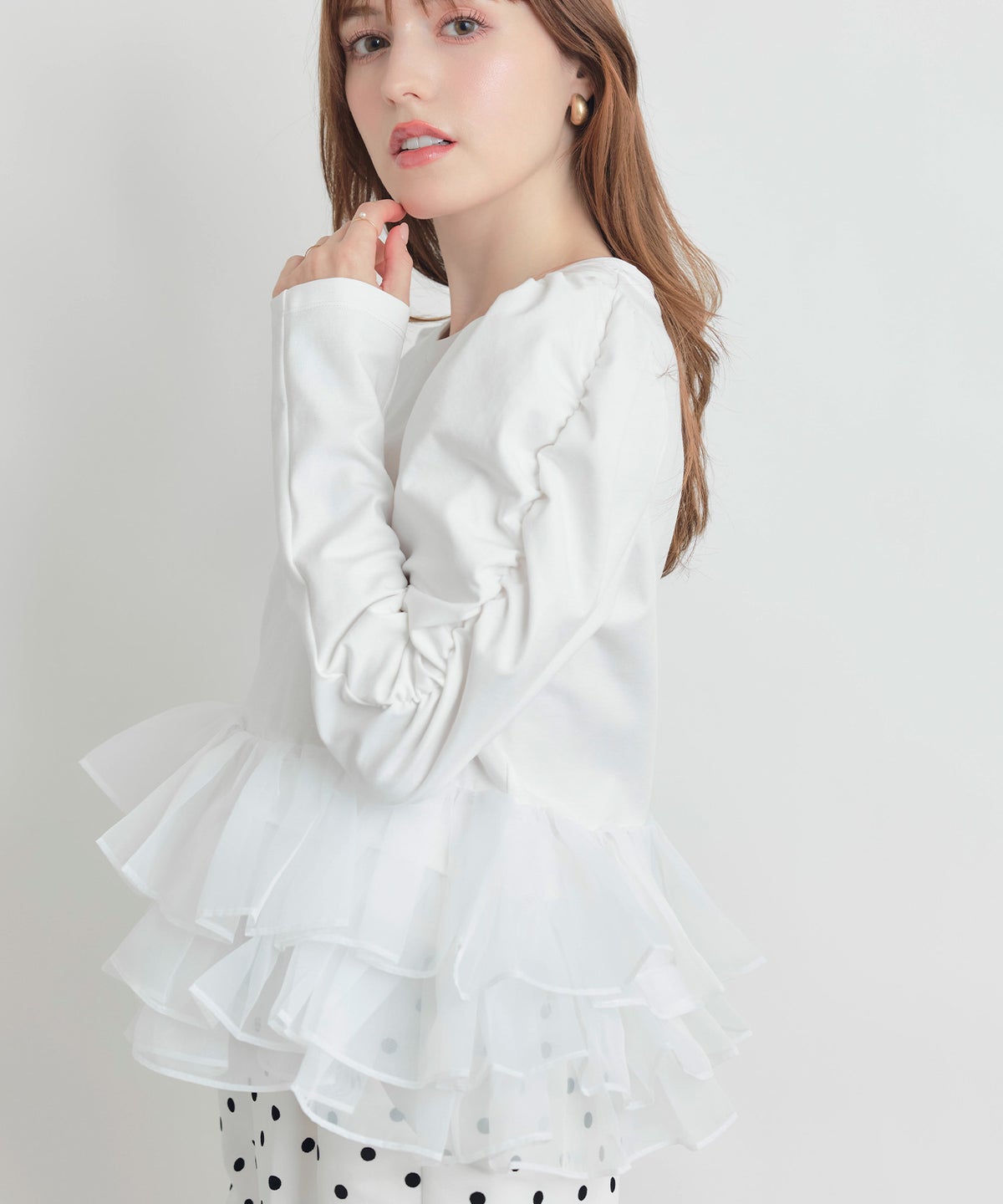 model：H160　着用サイズ：M　オフホワイト