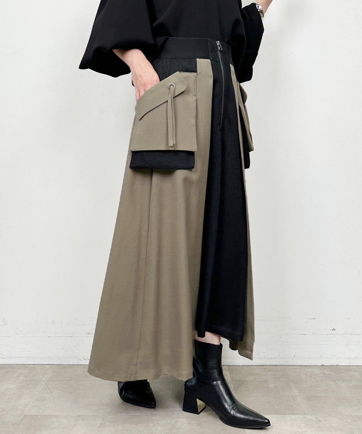 model：H164　着用サイズ：M　カーキ