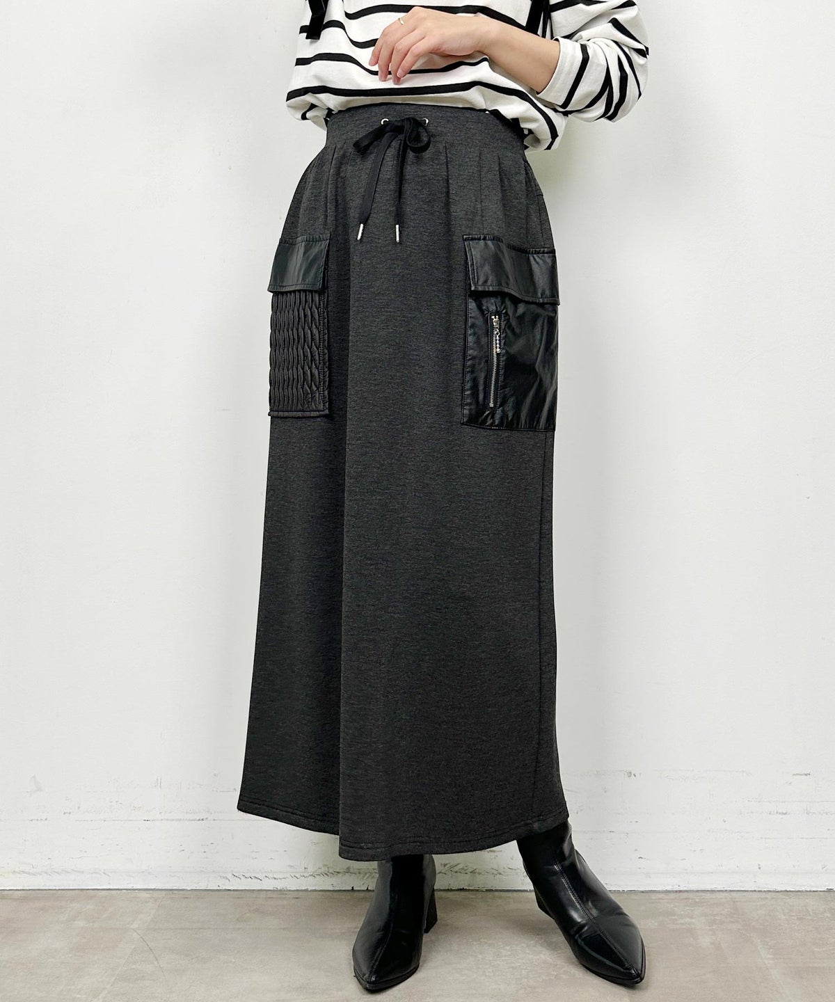 model：H164　着用サイズ：M　チャコールグレー