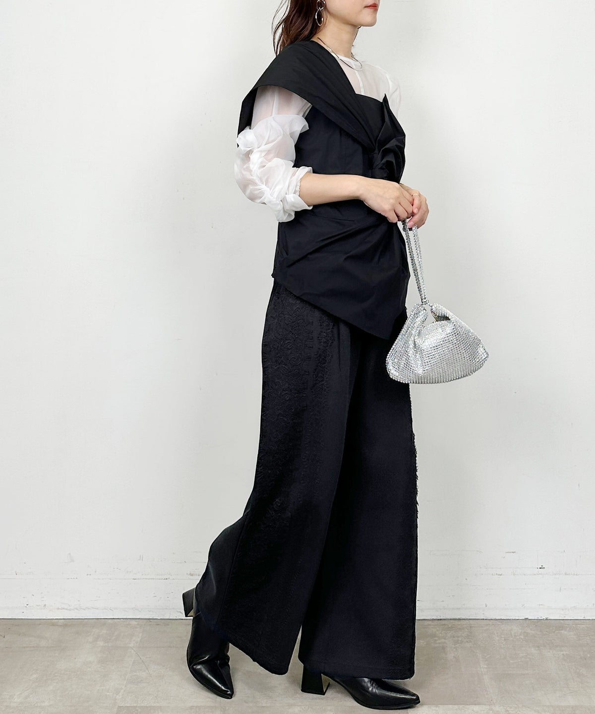 model：H164　着用サイズ：M　ブラック
