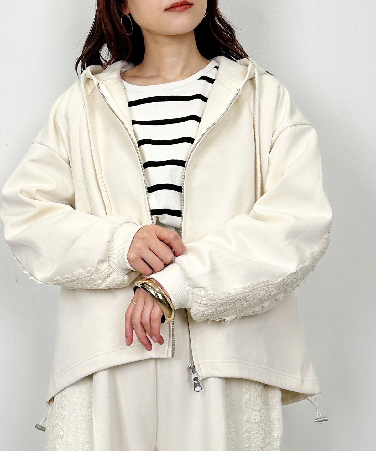 model：H164　着用サイズ：M　オフホワイト　セットアップで