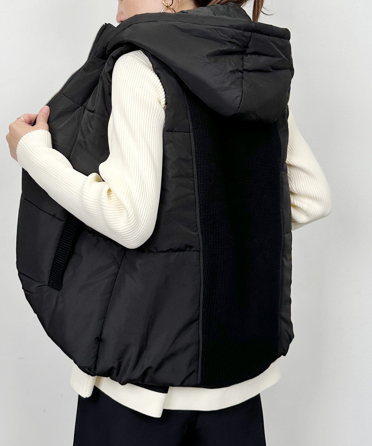 model：H164　着用サイズ：M　ブラック